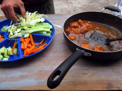 veggie plate next to the yams which are going fast,,,
