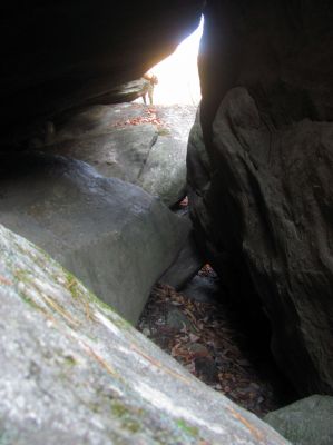 One of many crack rooms we passed through as we took the 'up the gut' route up the gorge 
