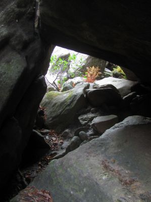 Passing thru another large underground room to get up the gut 
