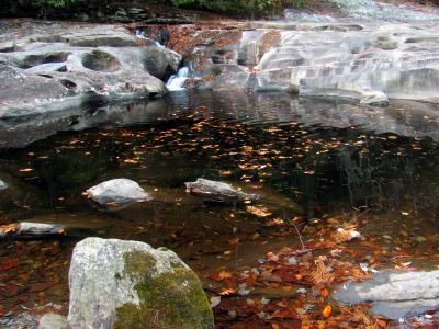 There are a few really nice small falls and areas upstream from the Bonas Wall. Too bad it would be too dark for me to get any good photos of them ! 
