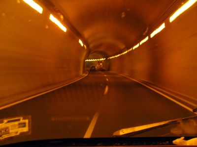 Tunnels are cool !
