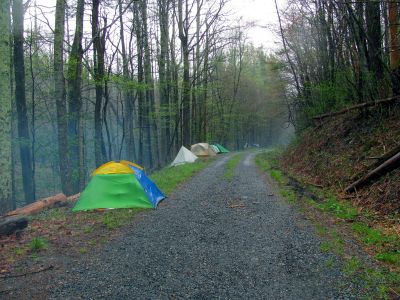More tents lining up , looks like we will be having a big crowd for the Saturday night Smorgasborg 
