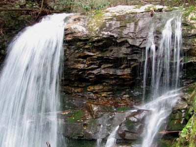 Pine Ridge Falls
Taken 4-3-2011

